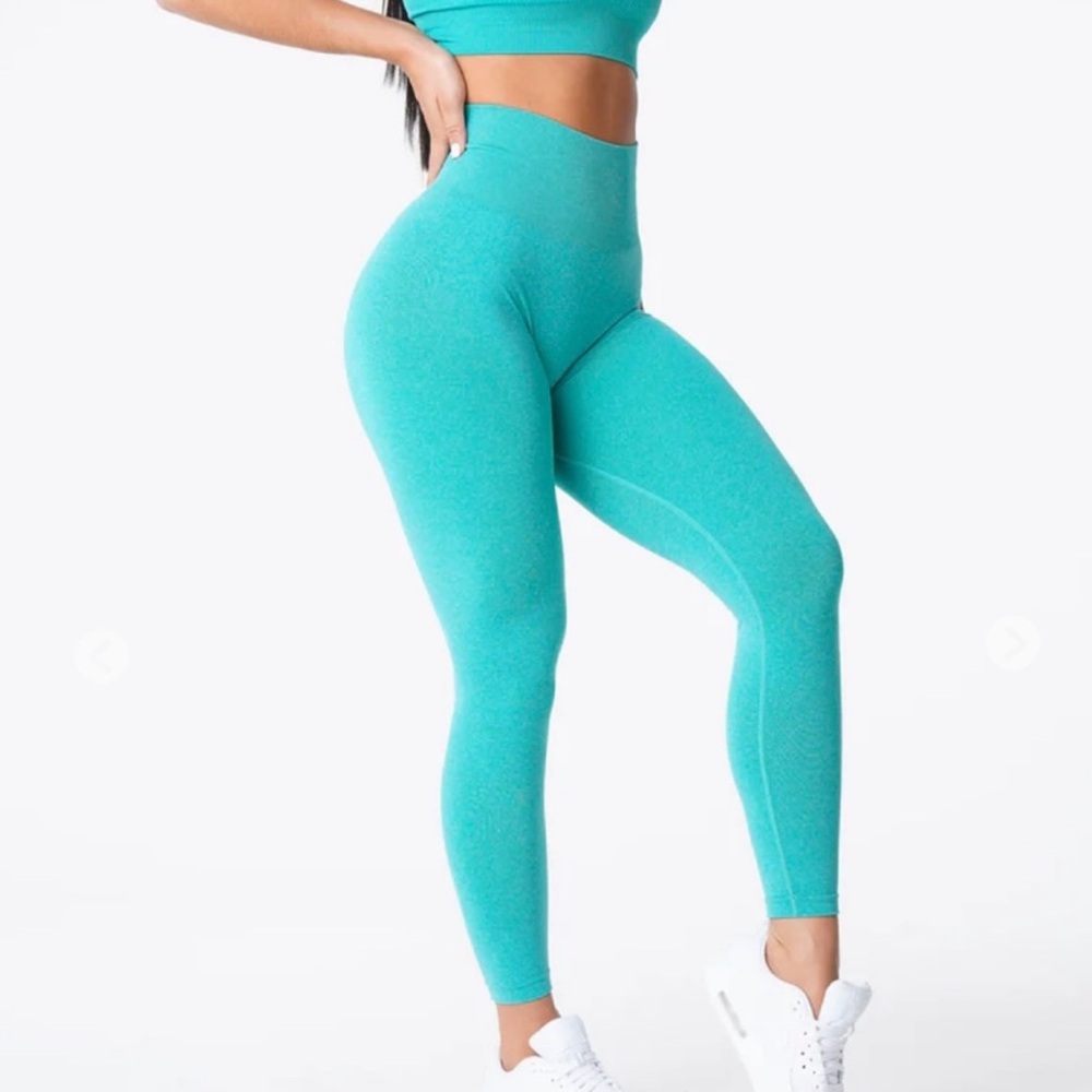 Seamless Aqua Leggings
